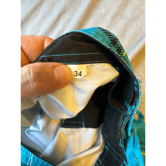 Quiksilver Men’s Blue Yellow Black Plaid Boardshorts Sz 34 - Picture 6 of 8